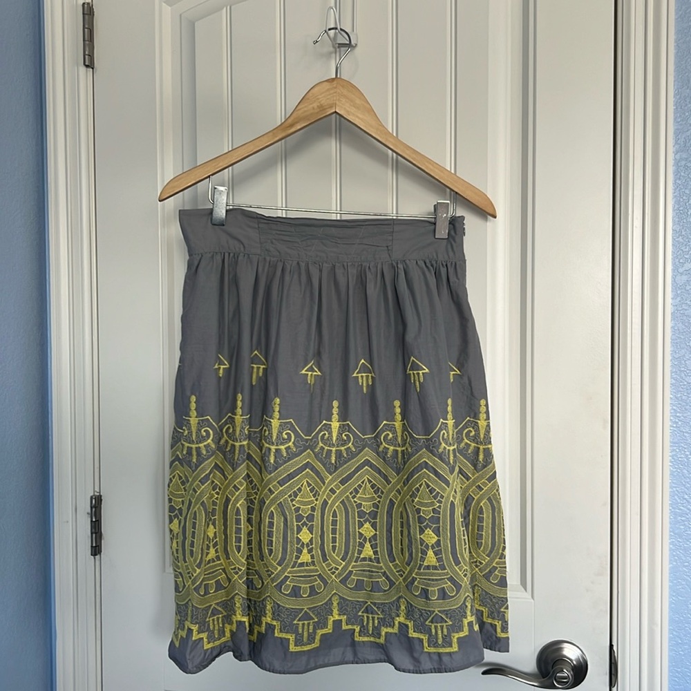 Skirt grey and yellow embroidered size medium from Downeast basics.